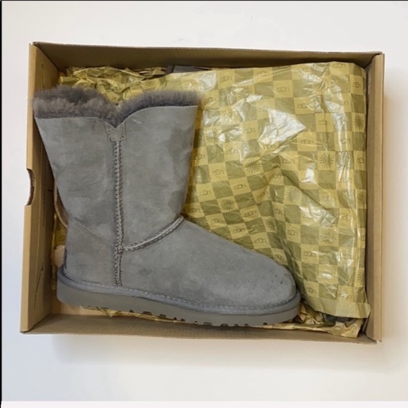 COPY - Ugg Grey Bailey Button Boots Size 5 - Picture 4 of 9